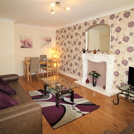 Doncaster - Boswell - Large Balcony Apartment - 2 Double Beds - 2 Bedrooms - Close To Town & Racecourse - Off Street Parking 2 Cars - Fast Wifi Ngoại thất bức ảnh