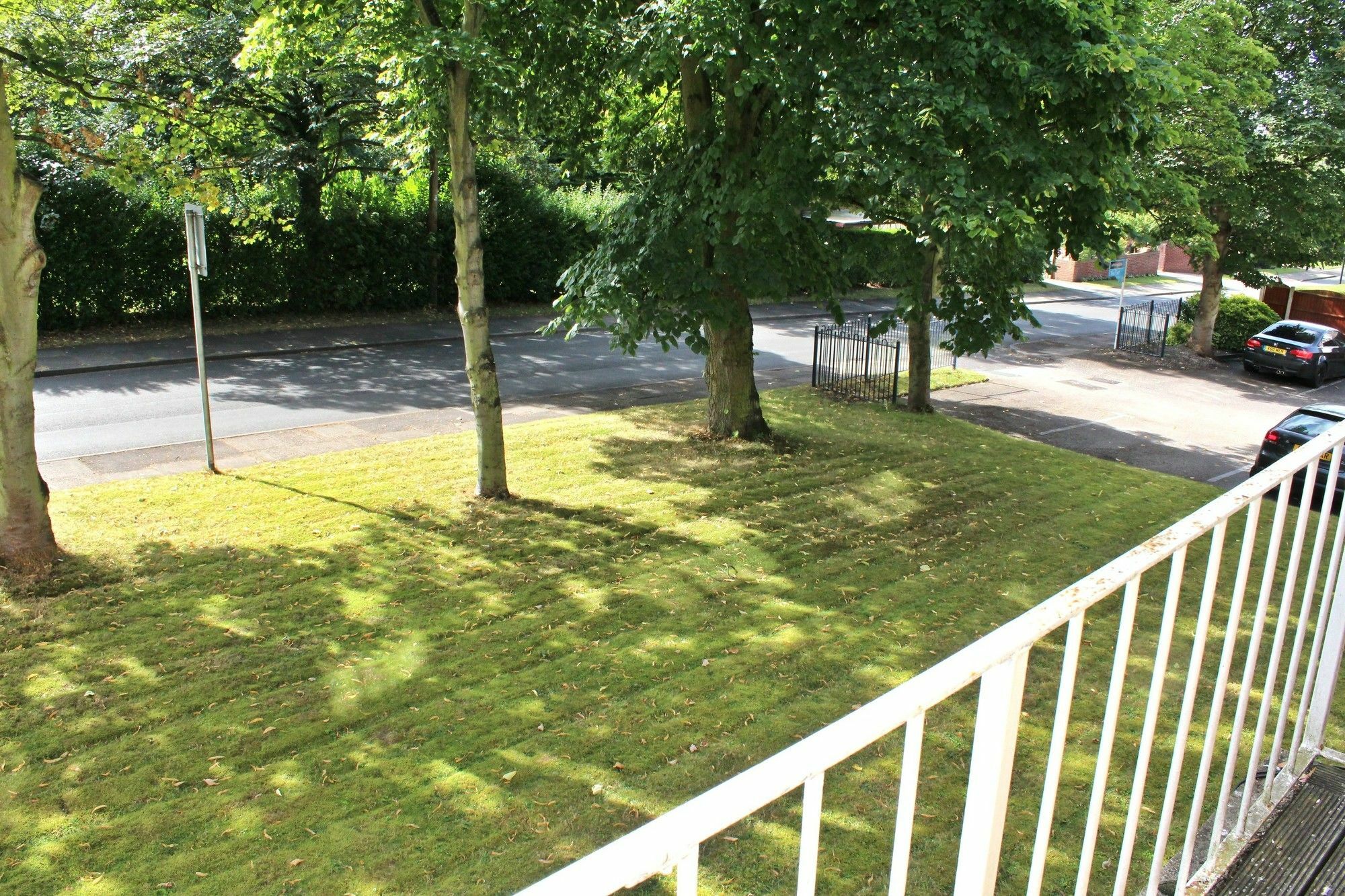 Doncaster - Boswell - Large Balcony Apartment - 2 Double Beds - 2 Bedrooms - Close To Town & Racecourse - Off Street Parking 2 Cars - Fast Wifi Ngoại thất bức ảnh
